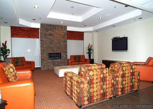 Niagara Plaza Hotel By Fairbridge Interior photo